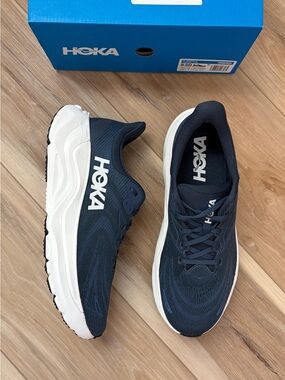 Hoka Arahi 8 Running Shoes